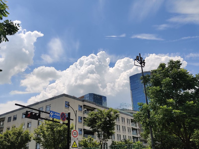 #life最近抬头看到的云都好好看！#life最近抬头看到的云都好好看！