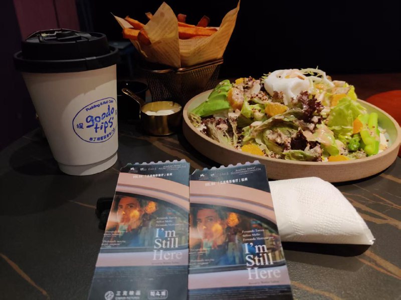 #life最近工作内容是并不熟悉的技术栈，常常因为代码写不出来/焦虑而熬夜，持续了两周后有些消耗