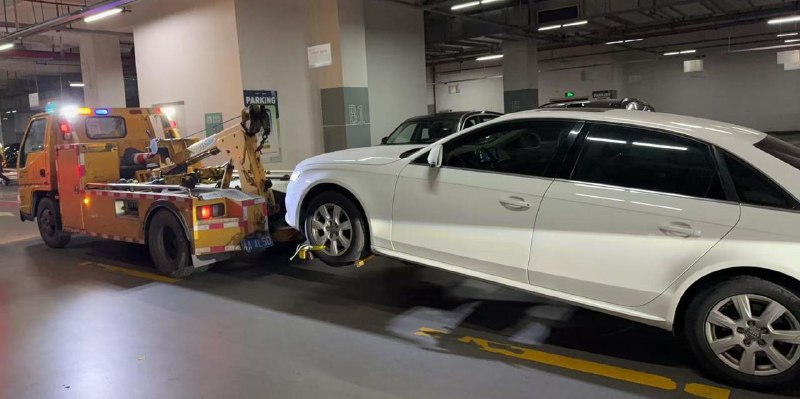 #life今天开车出门办事一整天，晚上和学姐一起去推拿按摩，缓解肩颈的一些疲累，感觉这也是近一年才开始偶尔会去