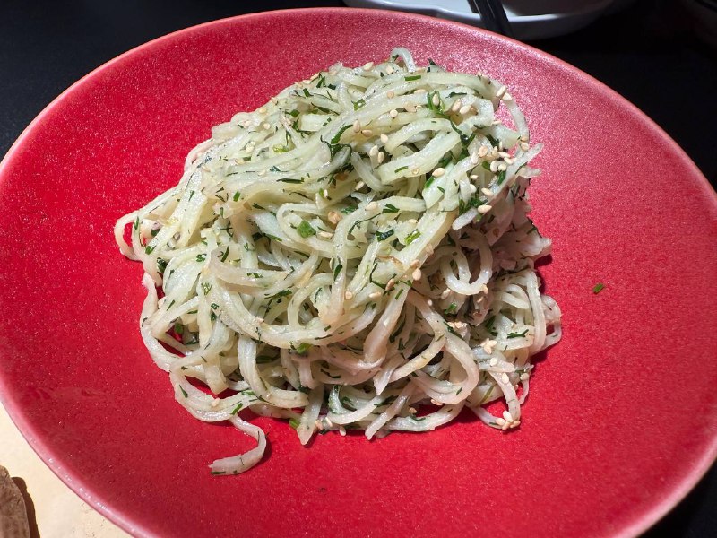 #life这周末学姐去北京出差，我无聊就跑到西安找好朋友玩，发现西安美食真是碳水炸弹，上了一堆菜，个个都像主食，每天吃完就开始犯困，根本写不动代码 😶‍🌫️#life这周末学姐去北京出差，我无聊就跑到西安找好朋友玩，发现西安美食真是碳水炸弹，上了一堆菜，个个都像主食，每天吃完就开始犯困，根本写不动代码 😶‍🌫️