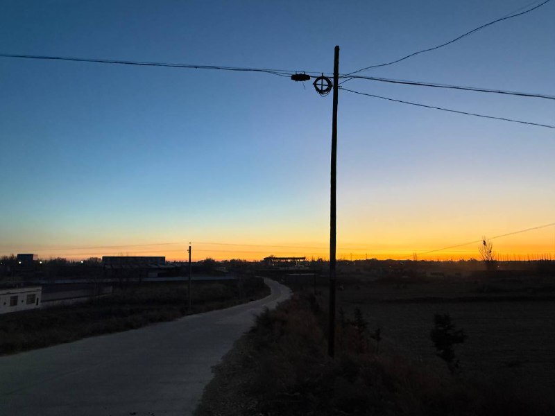 意外地发现冬天的黄河落日很美 